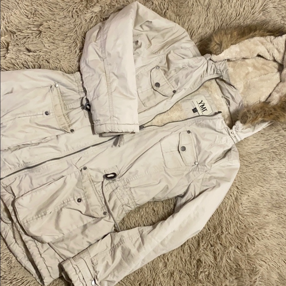 Warm, thin and cozy! Faux fur jacket